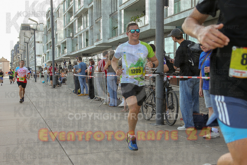 250920_1447_EX1_7540 | Sportfotografie im Rhein-Sieg Kreis, Köln, Bonn, NRW, Rheinland Pfalz, Hessen, etc. Unser Tätigkeitsfeld umfasst den Laufsport vom Volkslauf über den Marathon, Duathlon, Triathon bis zum Ultralauf wie Kölnpfad Ultra oder Schindertrail.