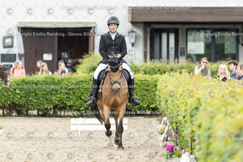 CL5A1125 | Emilia Reinking Fotografie - Realisiert mit Pictrs.com