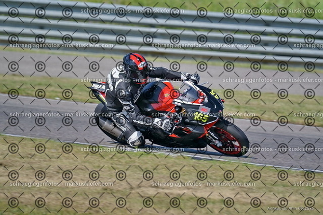 26BT02-0057 | markuskiefer.com - Realisiert mit Pictrs.com