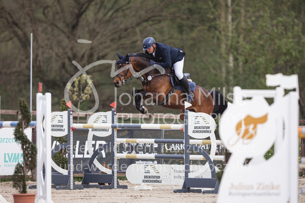 250416_S-Springen-507 | Deine schönsten Turniermomente als professionelle Fotos! Entdecke hochwertige Pferdesport-Fotografie im Online-Shop. Jetzt Fotos finden & bestellen!