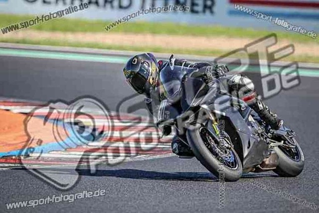 pubi9607 | Professionelle Fotos von Sportveranstaltungen, aber auch Hochzeiten und anderen Events. - Realisiert mit Pictrs.com