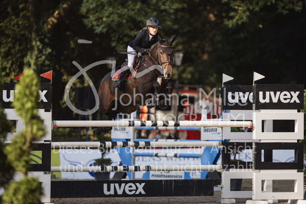 230910_OWLCh_Youngster8y-840 | Deine schönsten Turniermomente als professionelle Fotos! Entdecke hochwertige Pferdesport-Fotografie im Online-Shop. Jetzt Fotos finden & bestellen!