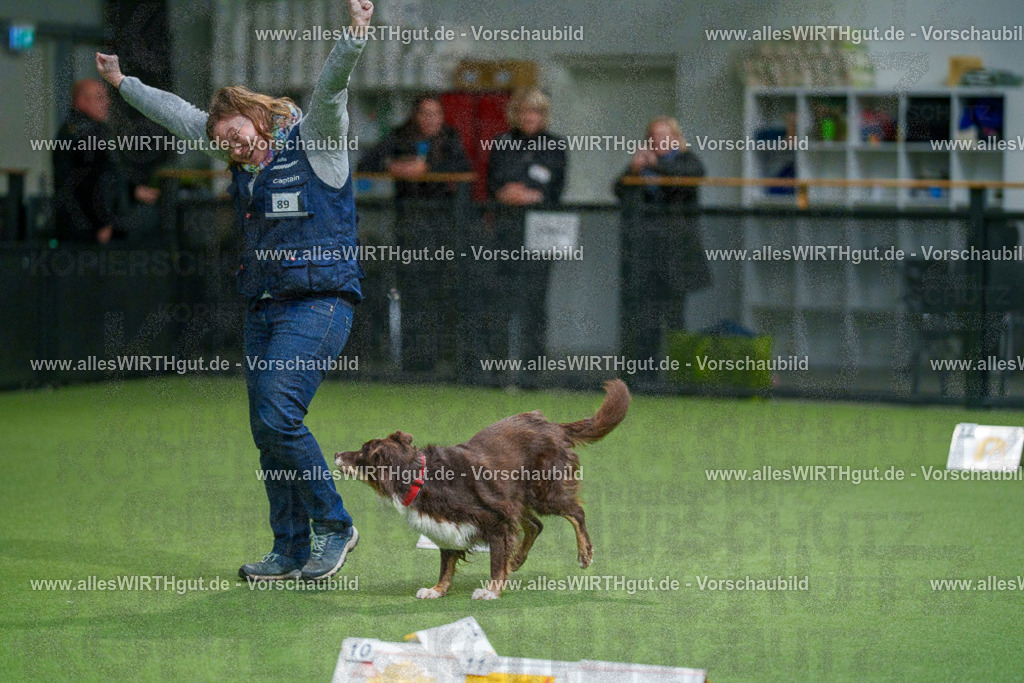 7R504230 | Professionelle Tierfotografie in Mönchengladbach von Daniel Wirth (allesWIRTHgut). Liebevolle & natürliche Bilder von Hunden & Katzen für unvergessliche Erinnerungen.