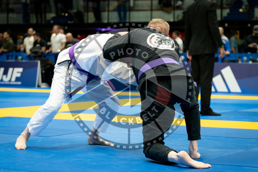 20240125PBB00991 | Fighters compete during the sixth day of the Brazilian Jiu-jitsu European Championship of the IBJJF in Paris, France, on January 25, 2024.