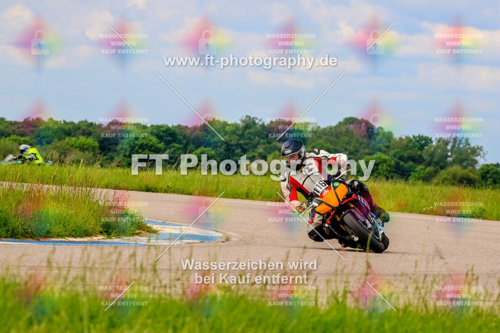 MotoTeam-1195 | Hier findet Ihr Bilder von Touristenfahrten auf der Nürburgring Nordschleife oder von anderen Veranstaltungen die ich besucht habe. Viel Spass beim Durch Schauen 