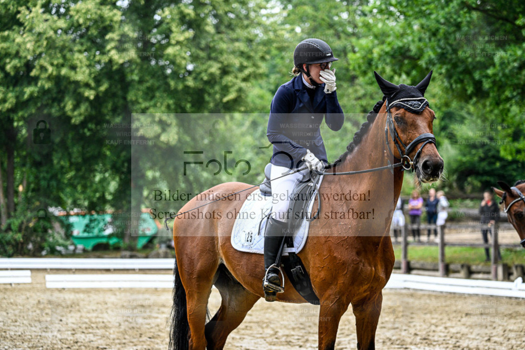 Bissendorfer Reitertage | Entdecke hochwertige Reitturnierfotos von Foto Oger. Professionell, emotional und authentisch – jetzt Lieblingsmomente im Shop bestellen. - Realisiert mit Pictrs.com