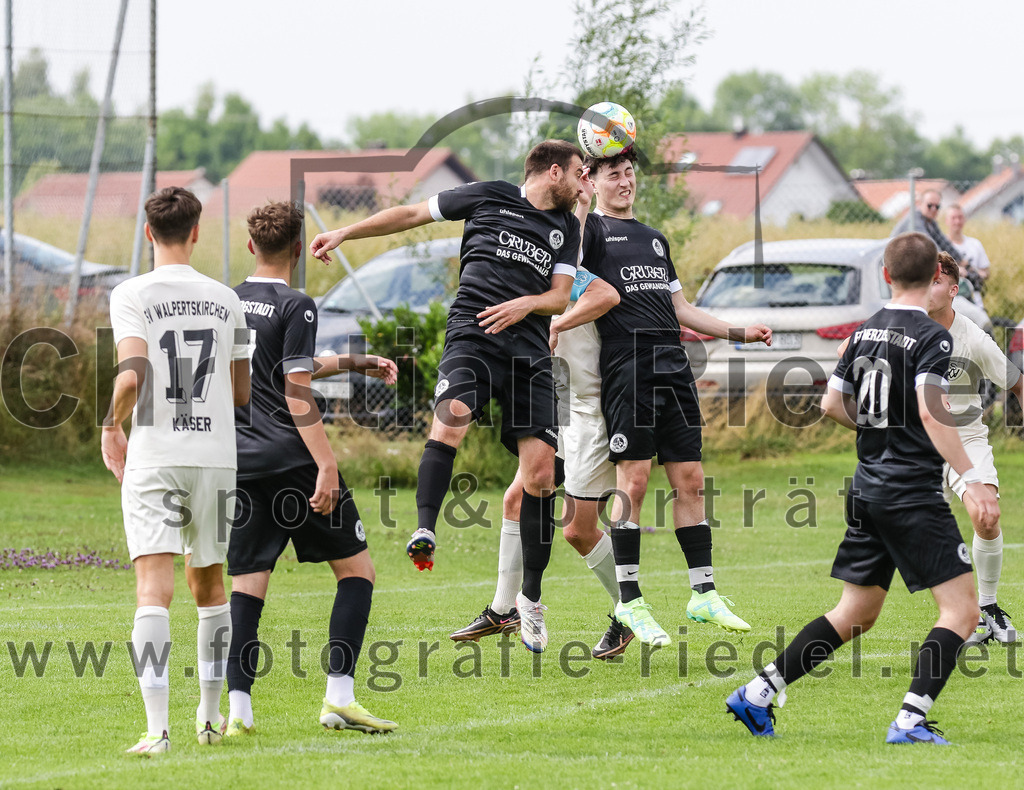 2023-07-02_045_SV_Walpertskirchen_gegen_FC_Herzogstadt | Walpertskirchen, Deutschland, 02.07.2023:
Fußball, Kreisliga 2023 / 2024, Testspiel, SV Walpertskirchen gegen FC Herzogstadt, Endergebnis: 

Christoph Greckl (FC Herzogstadt, #5), Benedikt Schuler (SV Walpertskirchen, #21), Julian Jaros (SV Walpertskirchen, #17), Nico Emmes (FC Herzogstadt, #20)

Foto: Christian Riedel / fotografie-riedel.net