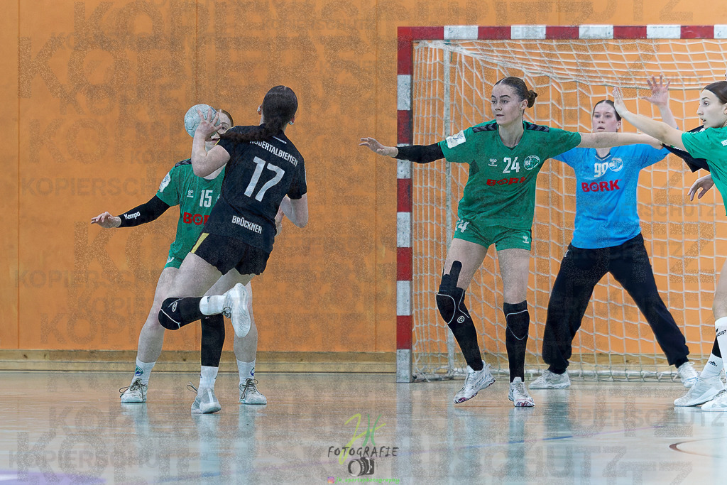 Quali-Turnier JBL wJA; HC Rödertal - HSG Kleenhein/Langgöns | Quali-Turnier JBL wJA; HC Rödertal - HSG Kleenhein/Langgöns am 31.05.2025 in Oberkleen (Weidig-Halle)Photo © 2025 - Jörg Heinrich - Realisiert mit Pictrs.com