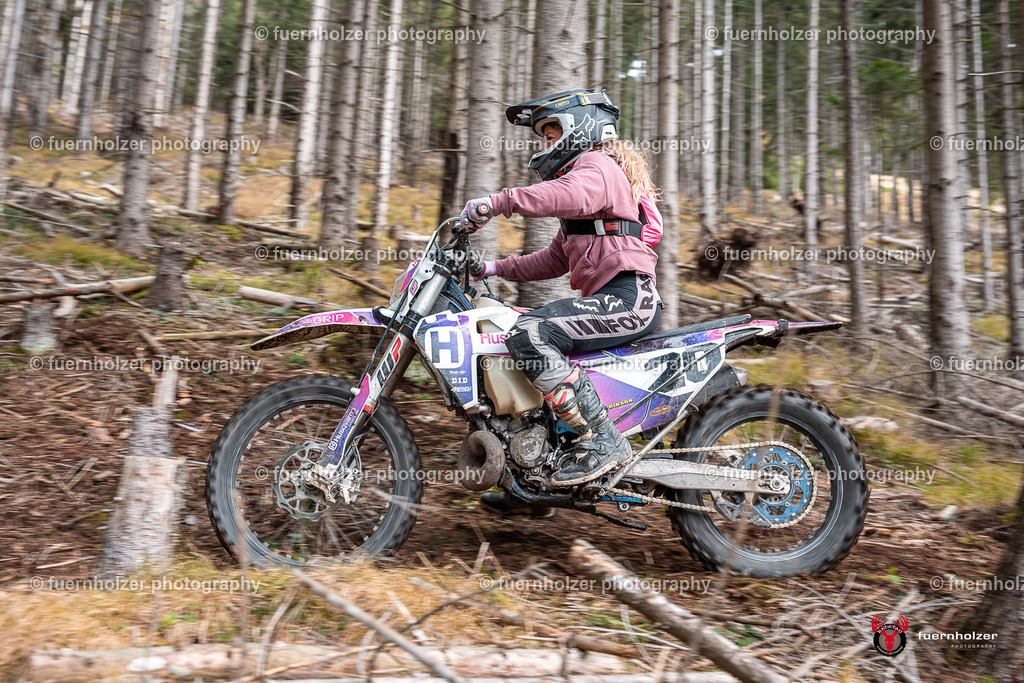 fuernholzer_251026-C1-367 | Fotografische Impressionen von der Red Stag Enduro Extreme by fuernholzer-photography.com. Endurosport in Österreich fotografisch festgehalten von fuernholzer. Auftragsfotografie für Private, Gewerbefotos und Industriefotografie. Eventfotografie, Sportfotografie und Motorsportfotografie. Anbieter von Fotoworkshops, Fototraining, fotografischen Vorträgen und Fotoseminaren.