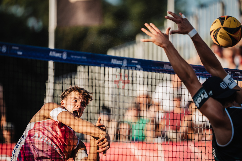 Beachvolleyball | Männer | Allianz German Beach Tour 2025 | Tourstop München | 04.07.2025 | Luis Kubo beim Angriff