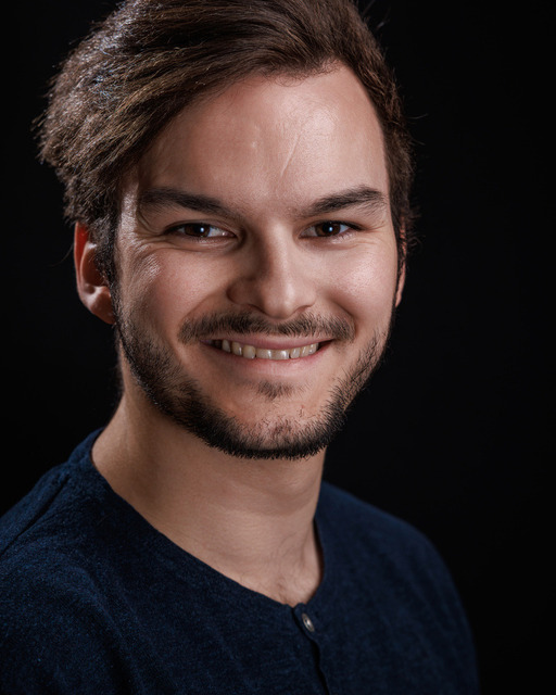 IMG_2022_07_08_0020582 | Professionelle Fotografen für Portrait-, Produkt-, Beauty -, Fashion-, kommerzielle - u. Hochzeitsfotografie sowie für Veranstaltungen. Lokal vor Ort oder in lokalen Studios.