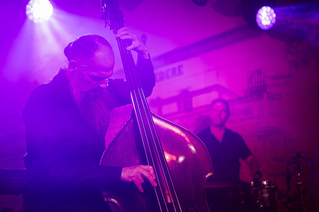 Disco Lounge im Forte Belvedere Leisnig | Disco Lounge mit Helena Forster meets Klazz Brothers im Forte Belvedere Leisnig zum Festival Hallo Leisnig 2022. - Realisiert mit Pictrs.com