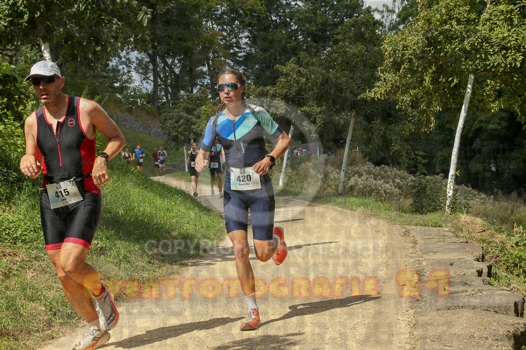 250824_1342_EX1_3299 | Sportfotografie im Rhein-Sieg Kreis, Köln, Bonn, NRW, Rheinland Pfalz, Hessen, etc. Unser Tätigkeitsfeld umfasst den Laufsport vom Volkslauf über den Marathon, Duathlon, Triathon bis zum Ultralauf wie Kölnpfad Ultra oder Schindertrail.