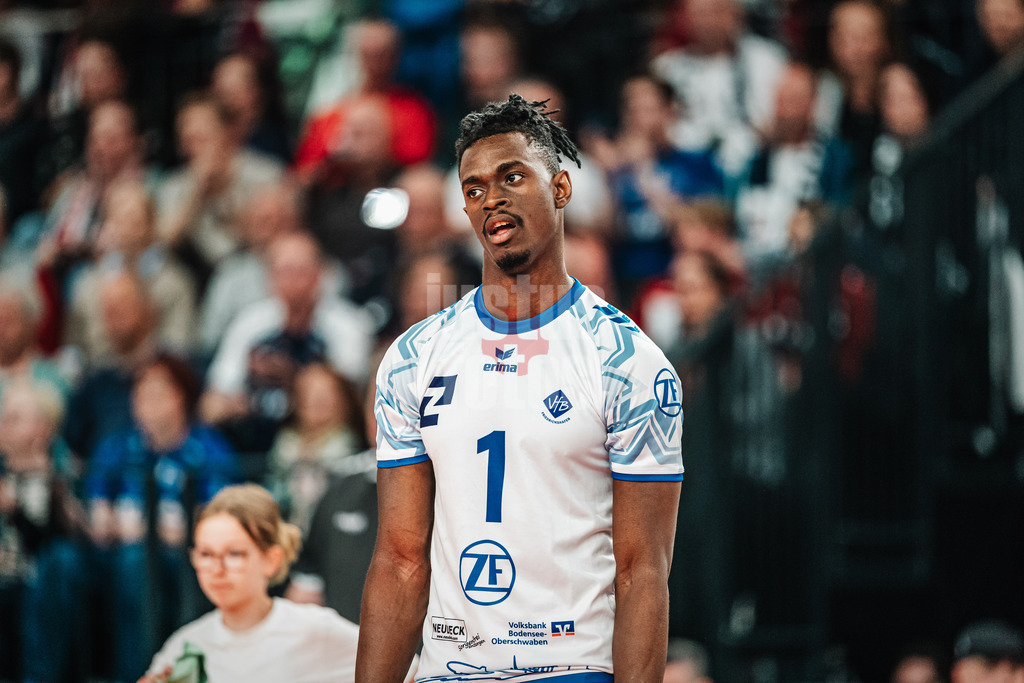 Volleyball | Herren | Saison 2024/2025 | 1. Volleyball Bundesliga Männer | Halbfinale | SVG Lüneburg vs. VfB Friedrichshafen | 19.04.2025 | Jose Israel Masso Alvarez (#1, VfB Friedrichshafen) enttäuscht