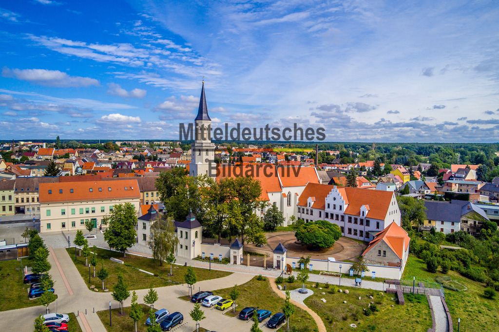 5 Coswig Schloss Anhalt-0005 | Die schönsten Luftbilder von Sachen-Anhalt & Mitteldeutschland als Bilddatenbank zur kommerziellen Nutzung. Nutzen Sie unsere Erfahrung seit 2005 in der Luftbildfotografie. - Realisiert mit Pictrs.com