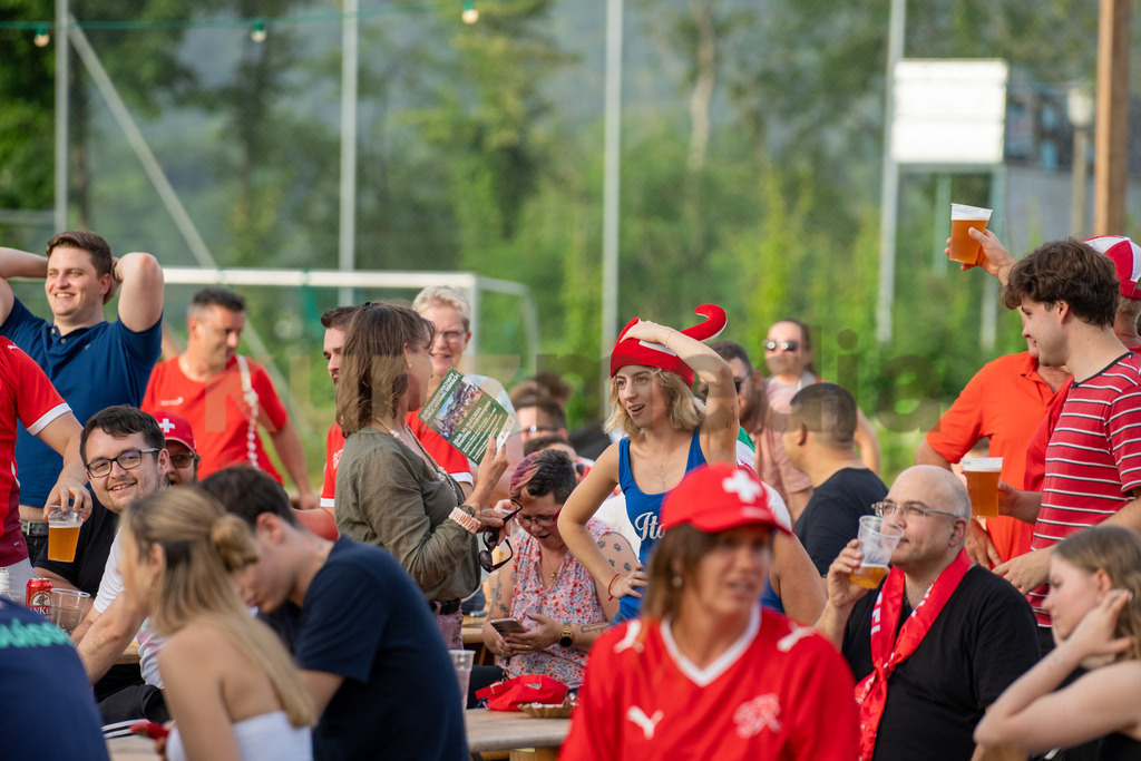 198_Public Viewing Reinach - Achtelfinale Schweiz -Italien EM 2024_kunzmedia.ch | OnlineShop für Bilder kunzmedia.ch