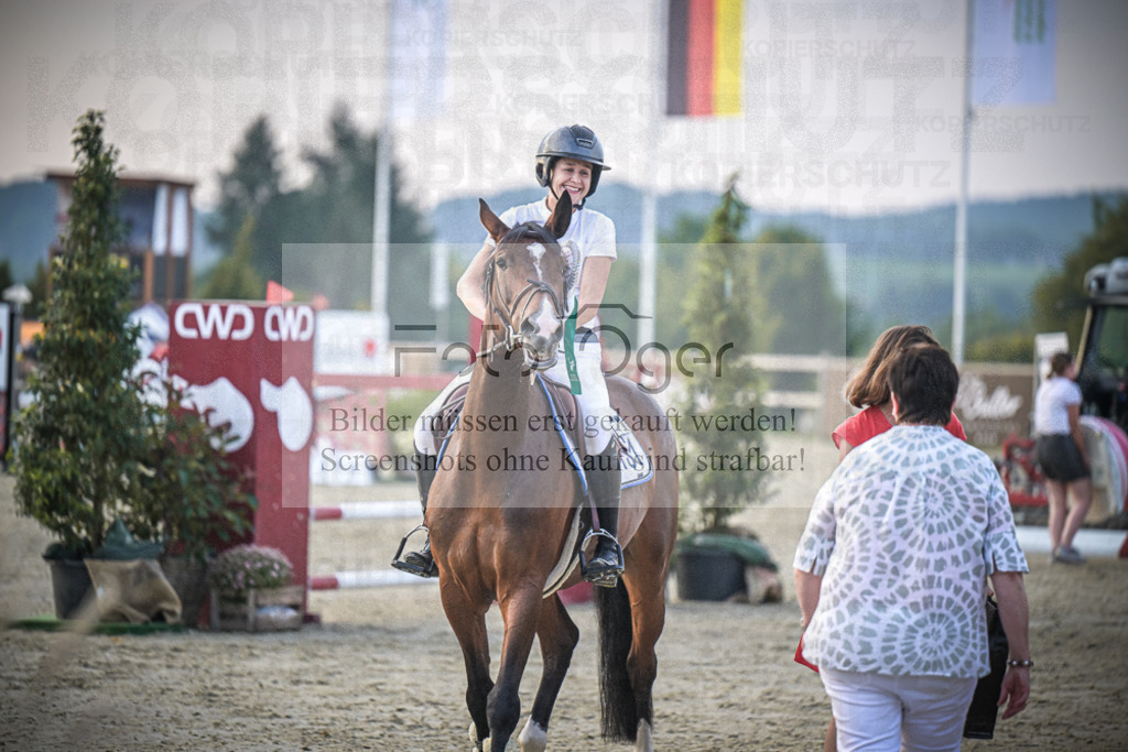 DOS_0310 | Entdecke hochwertige Reitturnierfotos von Foto Oger. Professionell, emotional und authentisch – jetzt Lieblingsmomente im Shop bestellen.Deutschlandweite Turnierfotografie. - Realisiert mit Pictrs.com