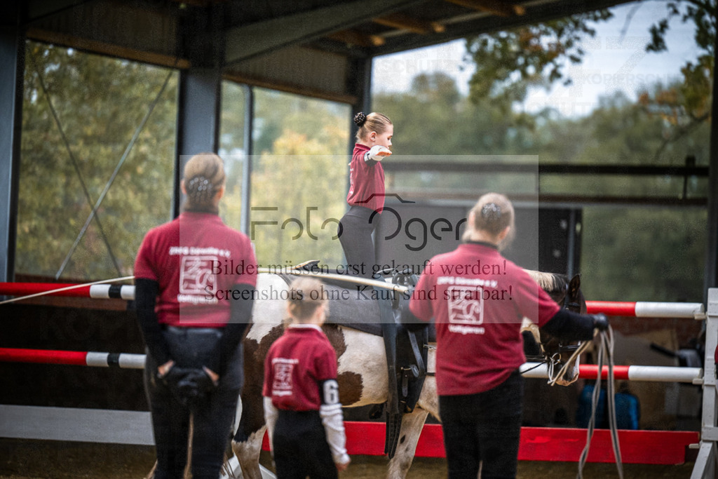 DOS_0140 | Entdecke hochwertige Reitturnierfotos von Foto Oger. Professionell, emotional und authentisch – jetzt Lieblingsmomente im Shop bestellen.Deutschlandweite Turnierfotografie. - Realisiert mit Pictrs.com