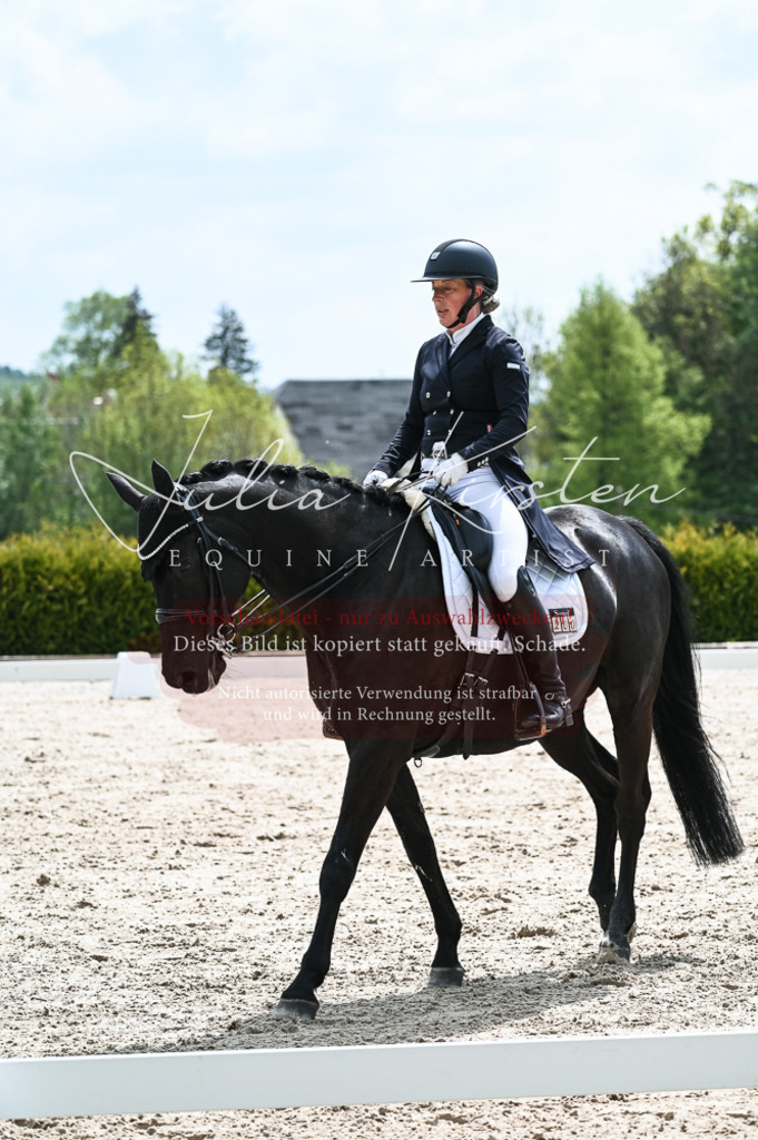 20230514_JK-Röhrsdorf-19-308 | Pferde- und Turnierfotografie in Westsachsen. Pferdeportraits, Auftragszeichnungen und intuitive Kunst.