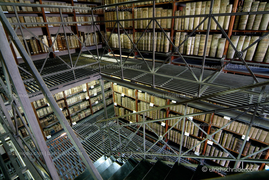 _ulrichschrader.com-35 | Stockfoto und Bilderpool mit Bildmaterial aus Deutschland, dem Harz, Halberstadt, Quedlinburg, Wernigerode und weltweit. Qualitativ hochwertige und professionelle Fotos anschauen und kaufen. - Realisiert mit Pictrs.com