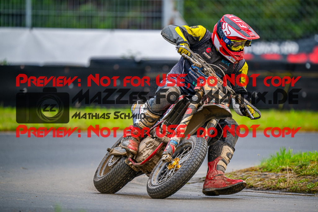 MaZZes_FotoMatrix_230812_8520 | UE40