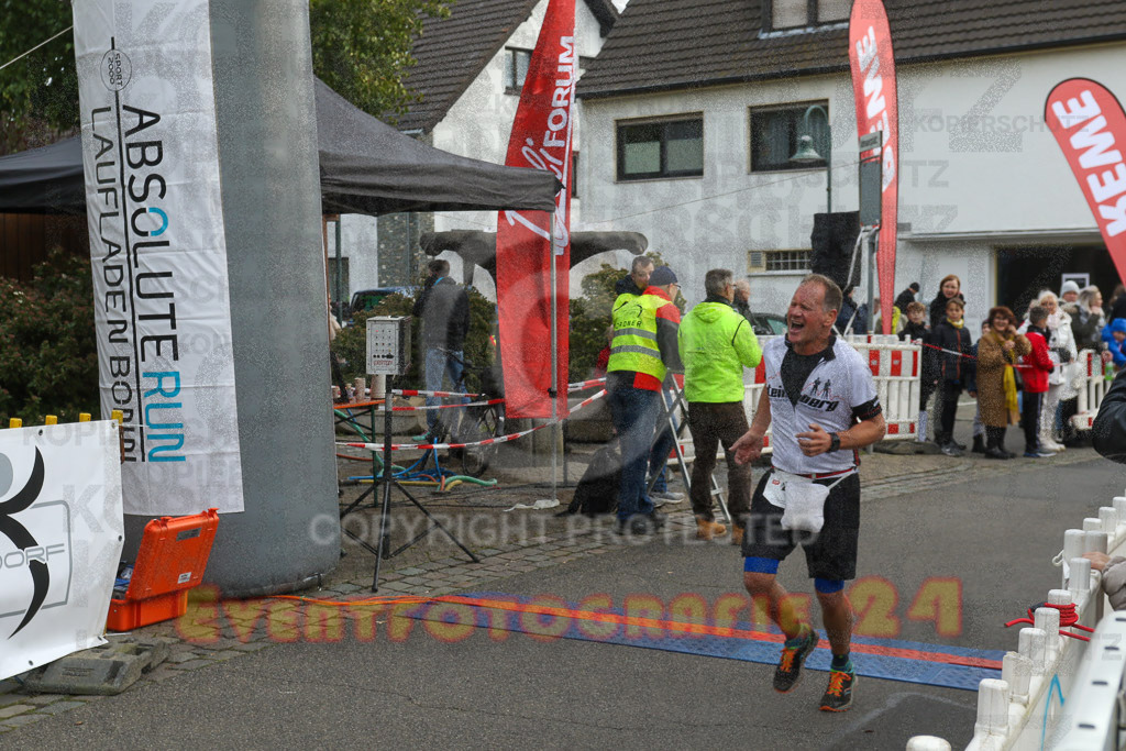 221127_1212_EV9_3377 | Sportfotografie im Rhein-Sieg Kreis, Köln, Bonn, NRW, Rheinland Pfalz, Hessen, etc. Unser Tätigkeitsfeld umfasst den Laufsport vom Volkslauf über den Marathon, Duathlon, Triathon bis zum Ultralauf wie Kölnpfad Ultra oder Schindertrail.