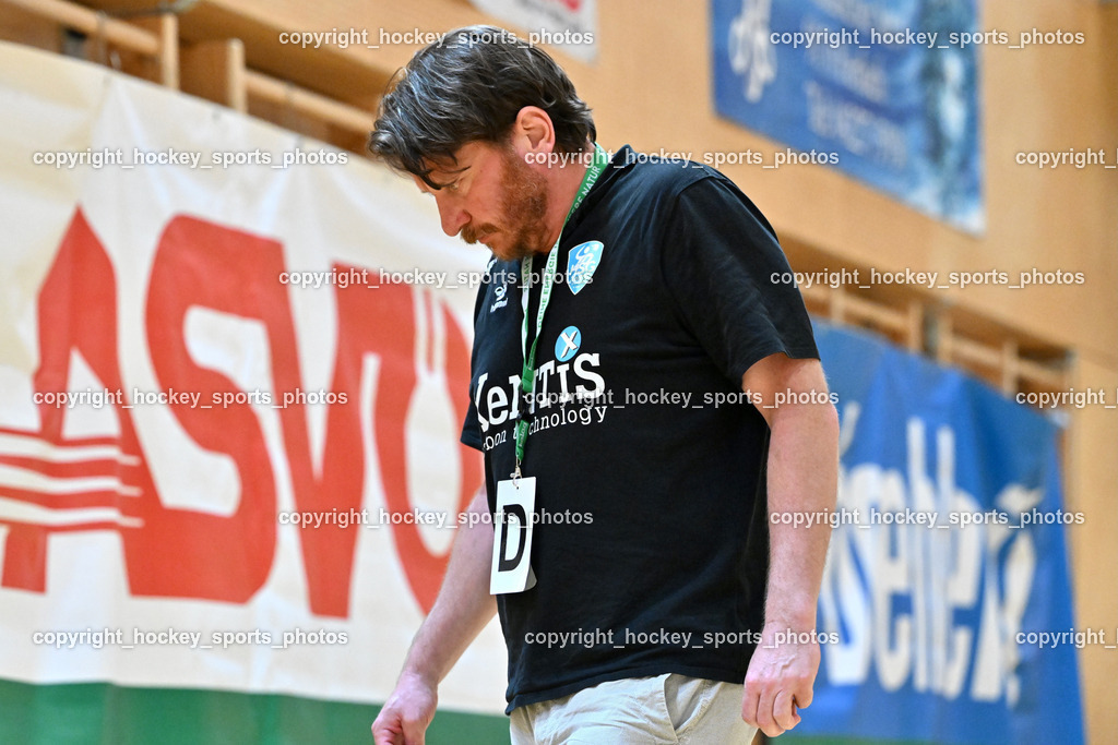 SC Ferlach vs. HSG Xentis Lipizzanerheimat | Sportlicher Leiter HSG Lipizzanerheimat SMON Wolfgang, SC Ferlach vs. HSG Xentis Lipizzanerheimat, SC Ferlach vs. HSG Xentis Lipizzanerheimat am 03.05.2025 in Ferlach (Ballspielhalle Ferlach), Austria, (Photo by Bernd Stefan)
