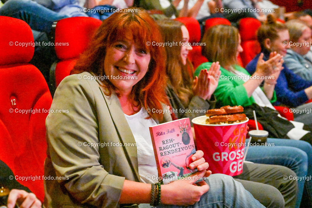 Wels_ Star Movie_ Rehragoutrendezvous_ 09.08.2023-29 | 09.08.2023, Wels, AUT, Star Movie, Kino, Rehragoutrendezvous, Kinopremiere, im Bild Geburtstagskind Bettina Ruhdorfer aus Wels