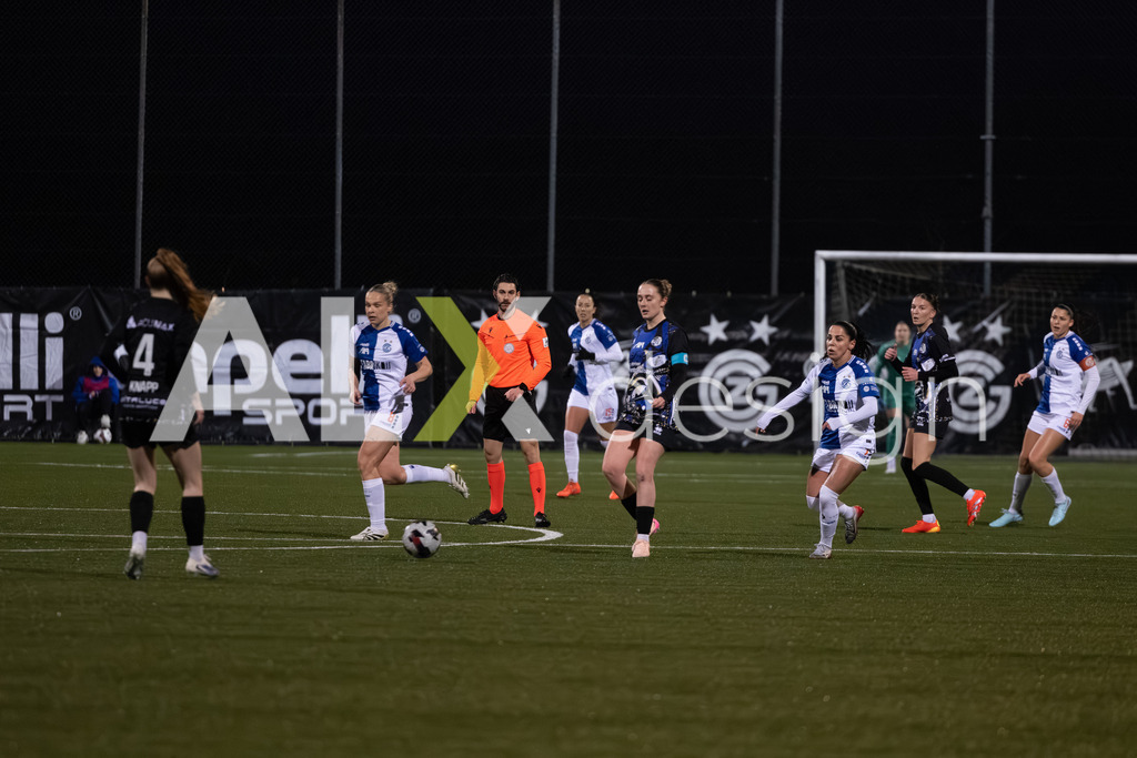 Fußball I Frauen I Saison 2025-2026 I AXA Women's Super League | Women I 14. Spieltag I Grasshoppers Club Zürich - FC Luzern I 14.02.2026 | Hochwertige Sportfotos kaufen & lizenzieren für Medien, Vereine, Agenturen & Sportler:innen. Entdecke professionelle Sportfotografie im Bildshop von Alexander Franzen. - Realisiert mit Pictrs.com