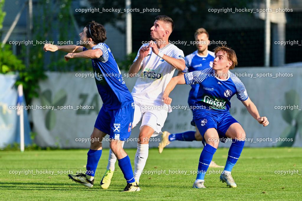 SAK vs. SV Dellach Gail | #20 Wolfgang Guggenberger SV Dellach Gail, #7 Hrvoje Jakovljevic SAK, #76 Fabio Revelant SV Dellach Gail, SAK vs. SV Dellach Gail, SAK vs. SV Dellach Gail am 14.08.2025 in Klagenfurt (Sportpark Welzenegg), Austria, (Photo by Bernd Stefan)
