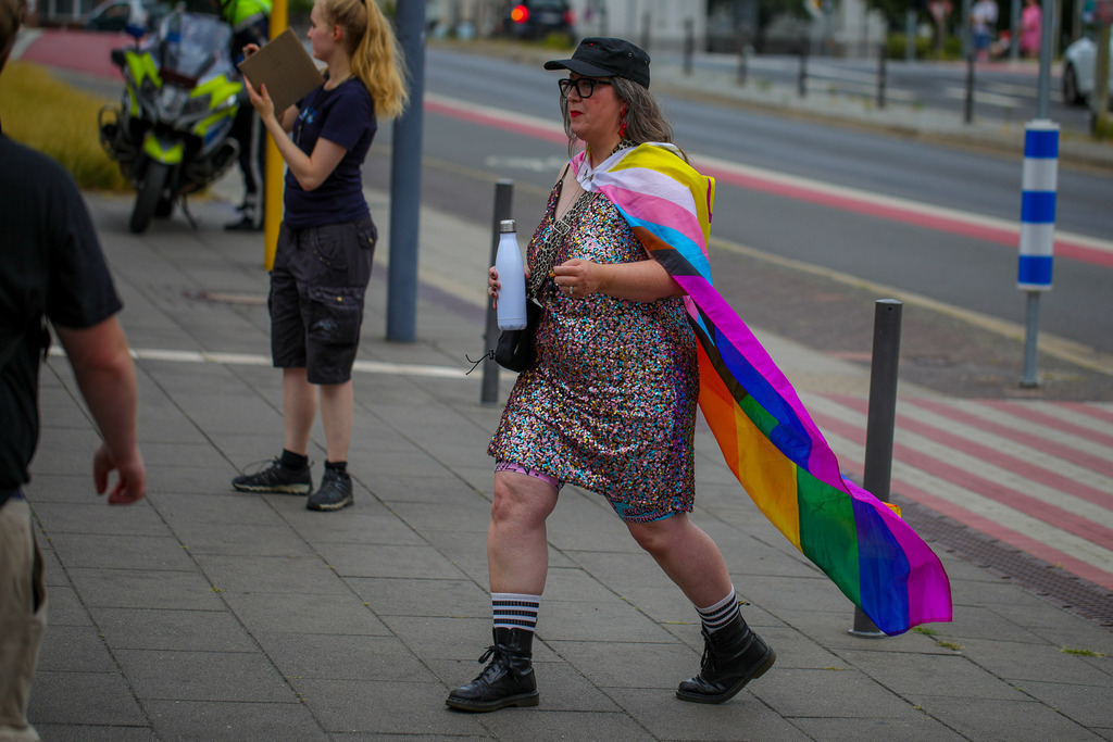 CSD_Moers_190725_155 | Bildergalerie von Sport-Ereignissen aber auch von weiteren spannenden Dingen - nicht nur vom Niederrhein. In Anlehnung an den bekannten Spruch von Hanns Dieter Hüsch heißt das Motto: "Niederrhein ist überall".  - Realisiert mit Pictrs.com
