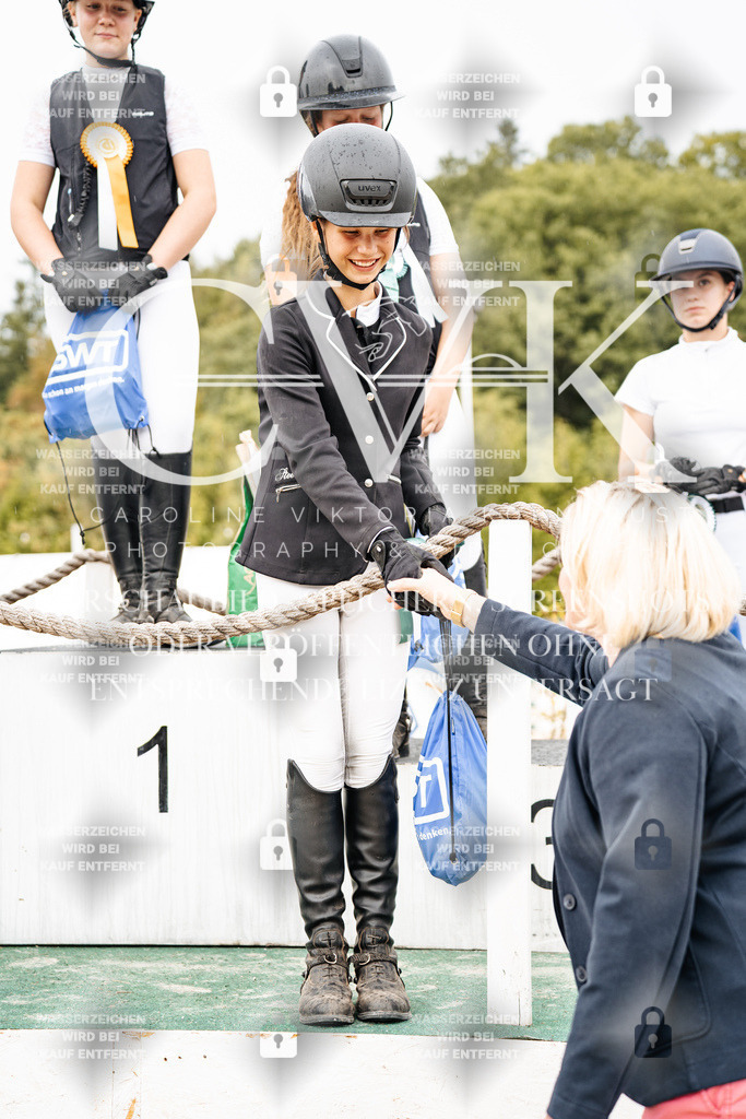 CK705180 | Turnierfotografie Pferdefotografie Trier Rheinland-Pfalz Pferdesport Reitsport Tierfotografie Sportfotografie Pferdevideo Pferdevideografie Equestrianvideography equestrianphotography  - Realisiert mit Pictrs.com