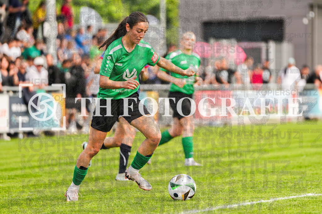 GER, FC Hauingen - SV Waldhaus, Frauen-Fussball, Rothaus Bezirkpokal, Finale, Saison 2024/2025, 29.05.2025 | GER, FC Hauingen - SV Waldhaus, Frauen-Fussball, Rothaus Bezirkpokal, Finale, Saison 2024/2025, 29.05.2025Foto: TH Fotografie/Alessio Bosco
