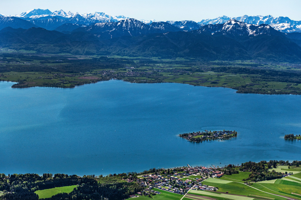 dr__0062171.jpg | CHIEMSEE 09.05.2021 Uferbereiche der See- Insel im Chiemsee in Chiemsee im Bundesland Bayern, Deutschland. // Lake Island in Chiemsee in Chiemsee in the state Bavaria, Germany. Foto: Daniel Reiter
