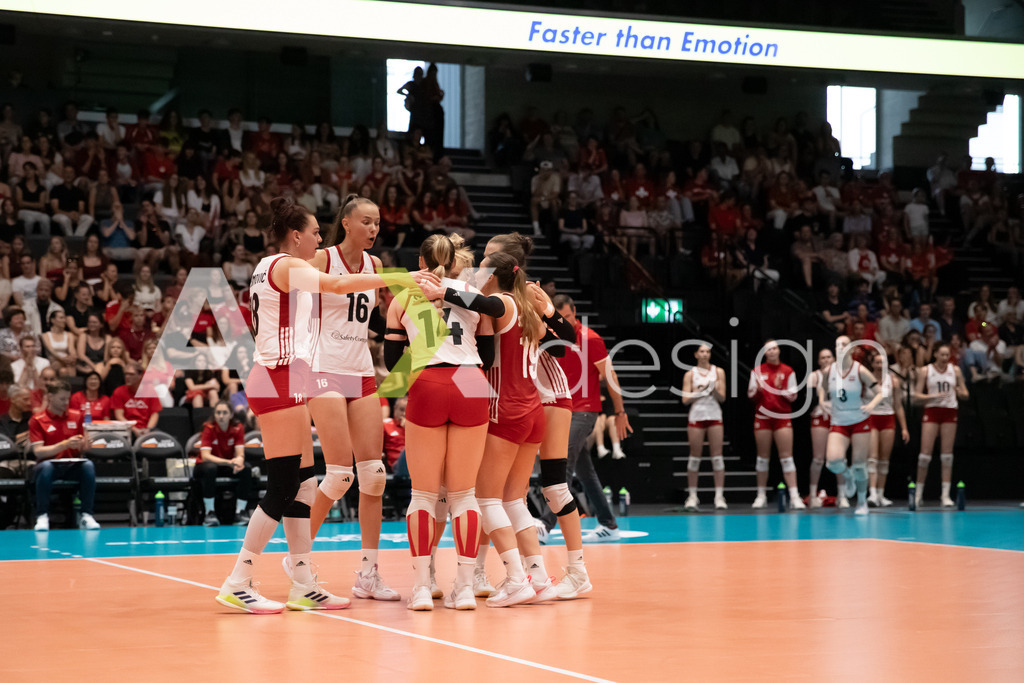 Austria v Switzerland - CEV European League Women | KRIENS, SWITZERLAND - JUNE 14: Team of Austria during the CEV European League match between Austria and Switzerland at Pilatus Arena on June 14, 2026 in Kriens, Switzerland. - Realisiert mit Pictrs.com