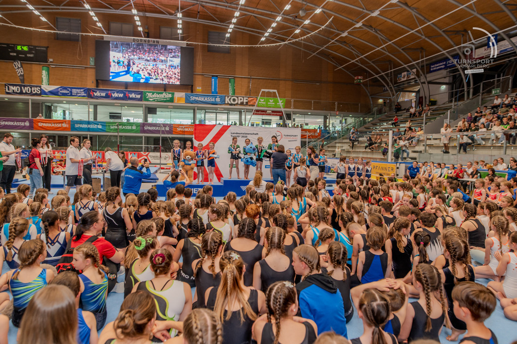 DSC_8881 | "Fussifoto.com – Ihr Ansprechpartner für hochwertige Fotografie! Entdecken Sie kreative Bilder und professionelle Dienstleistungen. Kontaktieren Sie uns für Ihre Projekte!"