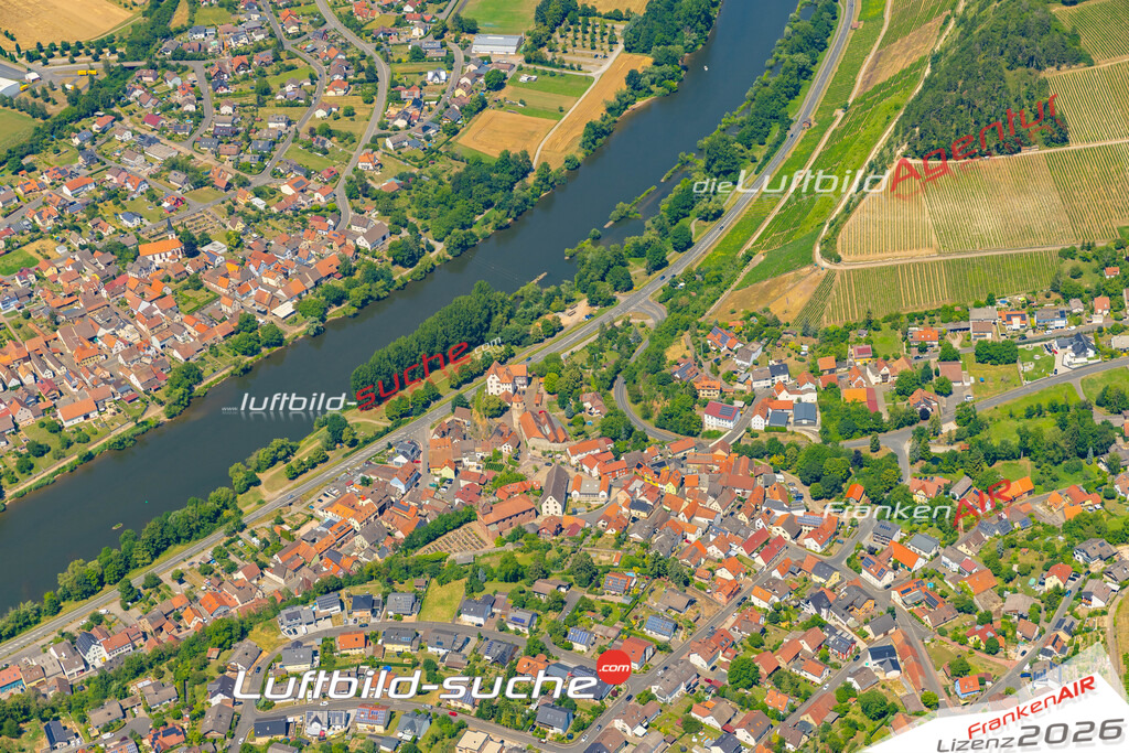 Das Luftbild zeigt : Zeller Tor Triefenstein - Die Luftaufnahme wurde 2023 vom UL-Flugzeug aus erstellt ( keine Drohne ) - Hochauflösende Luftaufnahme - Für grossformatige Ausdrucke geeignet. Die Geschenkidee !Mit Lizenz und Bildrechte bestellbar