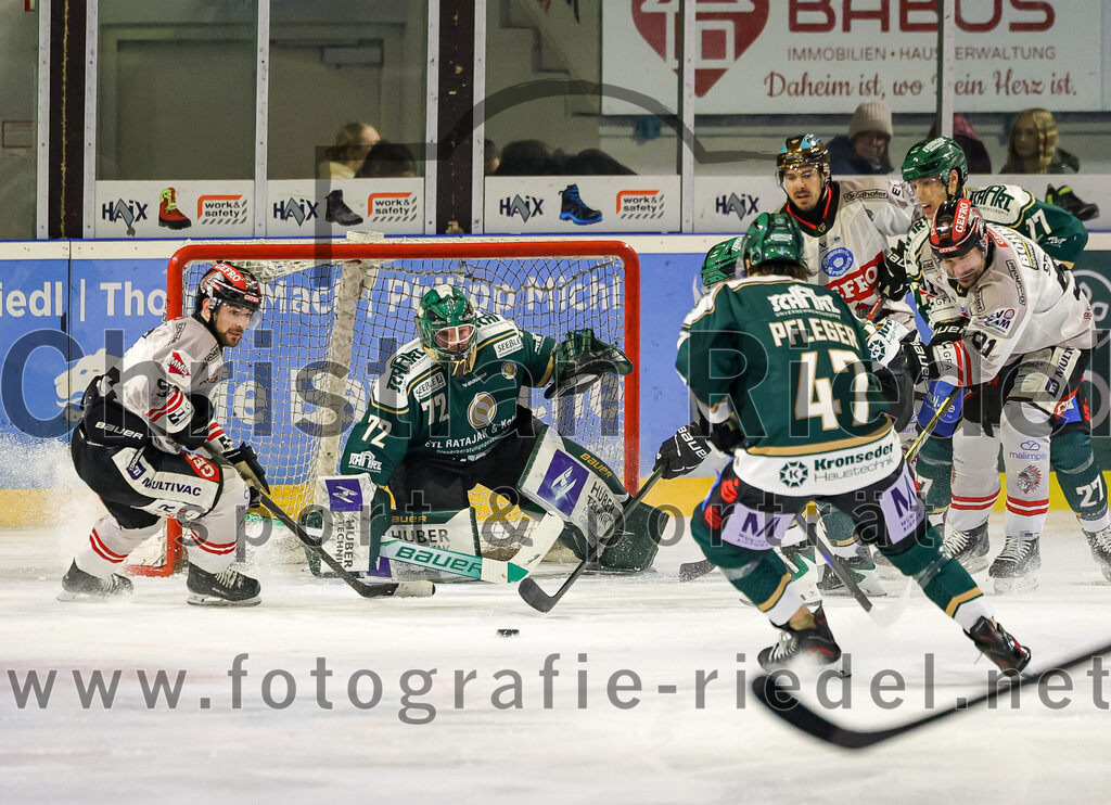 2026-02-08_074_TSV_Erding_gegen_ECDC_Memmingen_Indians | Erding, Deutschland, 08.02.2026:Eishockey, Oberliga Süd 2025 / 2026, 45. Spieltag, TSV Erding gegen ECDC Memmingen Indians, Endergebnis: Foto: Christian Riedel / fotografie-riedel.net