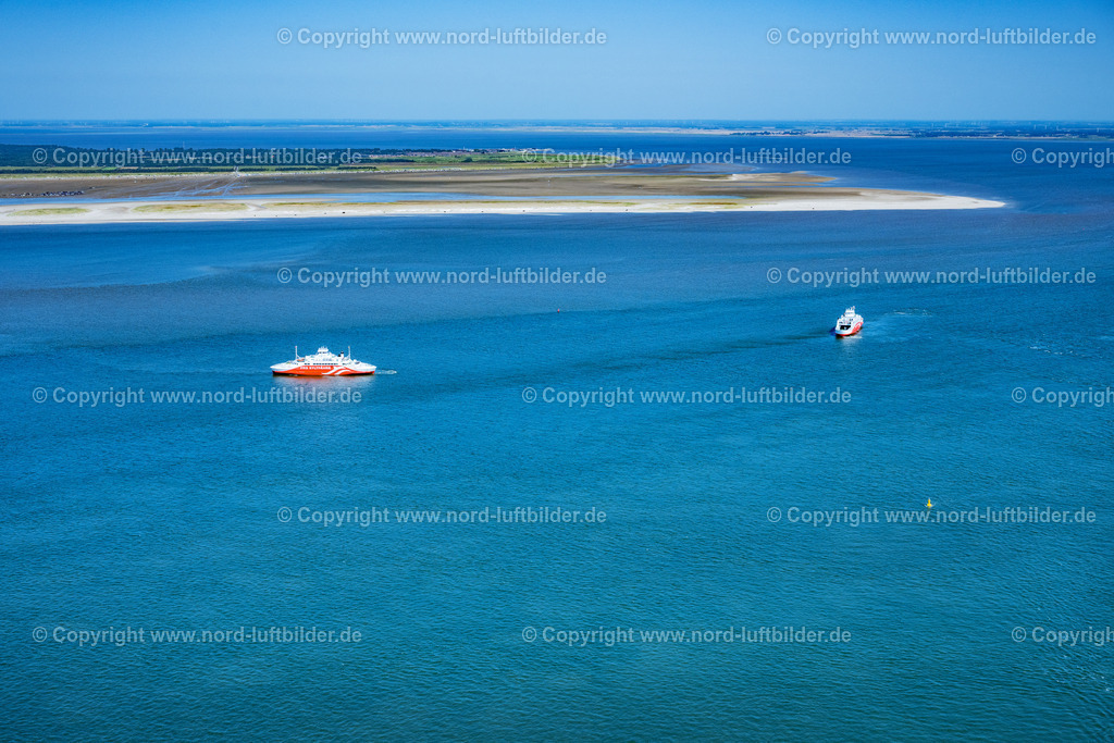 Sylt_List_FRS_Fähren_Römö_Sylt_ELS_0326130825 | LIST 13.08.2025 Begegnung beider- Schiffe der FRS Syltfähre zwischen in List und Römö auf Sylt im Bundesland Schleswig-Holstein, Deutschland. // Encounter of both ships of the FRS Sylt ferry between in List and Romo on Sylt in the state Schleswig-Holstein, Germany. Foto: Martin Elsen