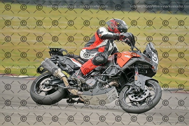 25bt05-0546 | markuskiefer.com - Realisiert mit Pictrs.com