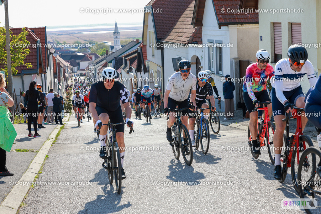 548_AR6_8992 | Neusiedlersee Radmarathon 2026@sportshot_your_pictrs #yourpictures#roadtowm2029 #nrm #neusiedlerseeradmarathon #neusiedlersee #neusiedlerseetourismus #burgenland #mörbisch #nrm26 #burgenlandtourismus #voglundco #poweredbyburgenlandtourismus #radsport #rad #marathon #ucigranfondo #visitburgenland #ucigranfondoworldseries
