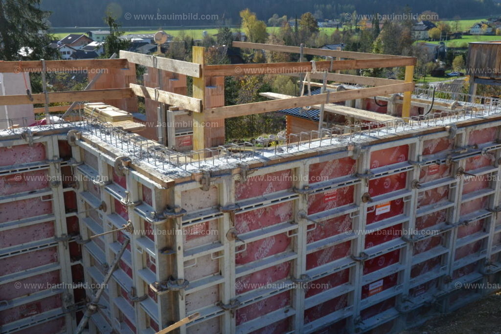 bib-lg04-betonarbeiten-0674 | Nach LV-Leistungsgruppen sortierte Detailfotos über den Bau eines Hauses. Alle Hausbau-Bilder direkt vom Urheber und Autor der Website Haus-Selber-Bauen.com