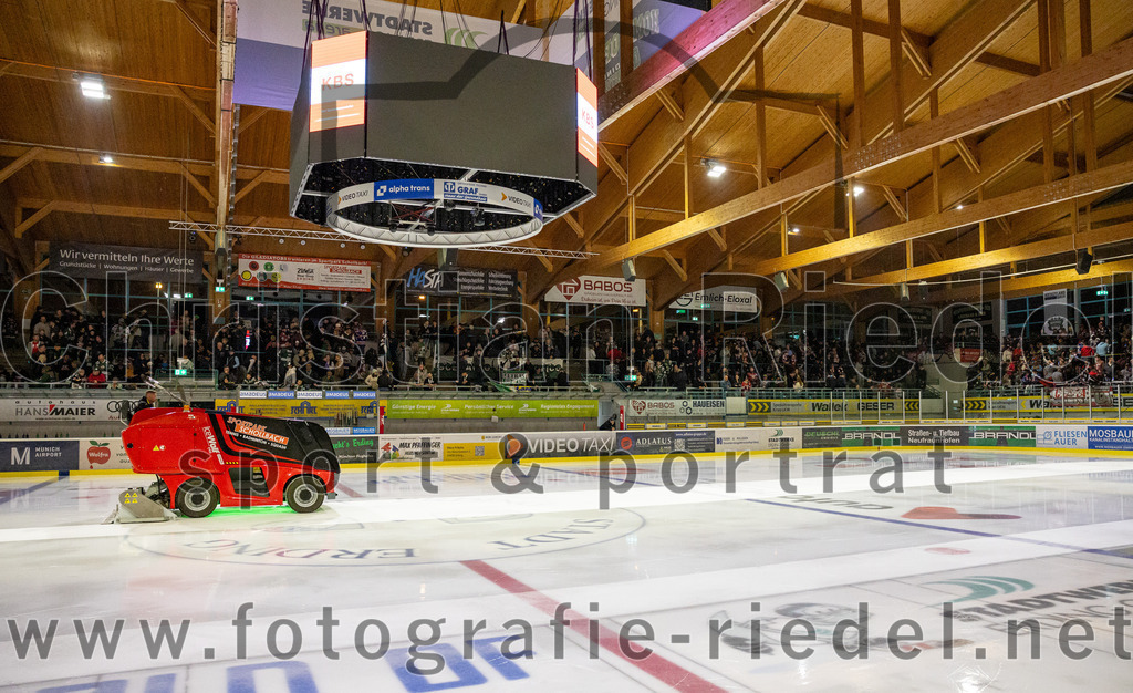 2025-09-12_052_TSV_Erding_gegen_EV_Landshut | Erding, Deutschland, 12.09.2025:Eishockey, Oberliga Süd 2025 / 2026, Testspiel, TSV Erding gegen EV Landshut, Endergebnis: 4:6Foto: Christian Riedel / fotografie-riedel.net