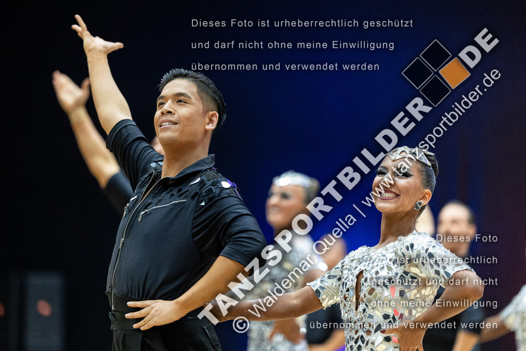 20240113-11758 | Hier finden Sie Tanz Bilder vom Latein und Standard Formationen tanzen. Sportbilder vom Tanzsport. Schöne Fotos und von Weltmeisterschaft, Europameisterschaft, Bundesliga, Regionalliga, Oberliga und Landesliga sowie von GOC Stuttgart, DanceComp, WM Bremen