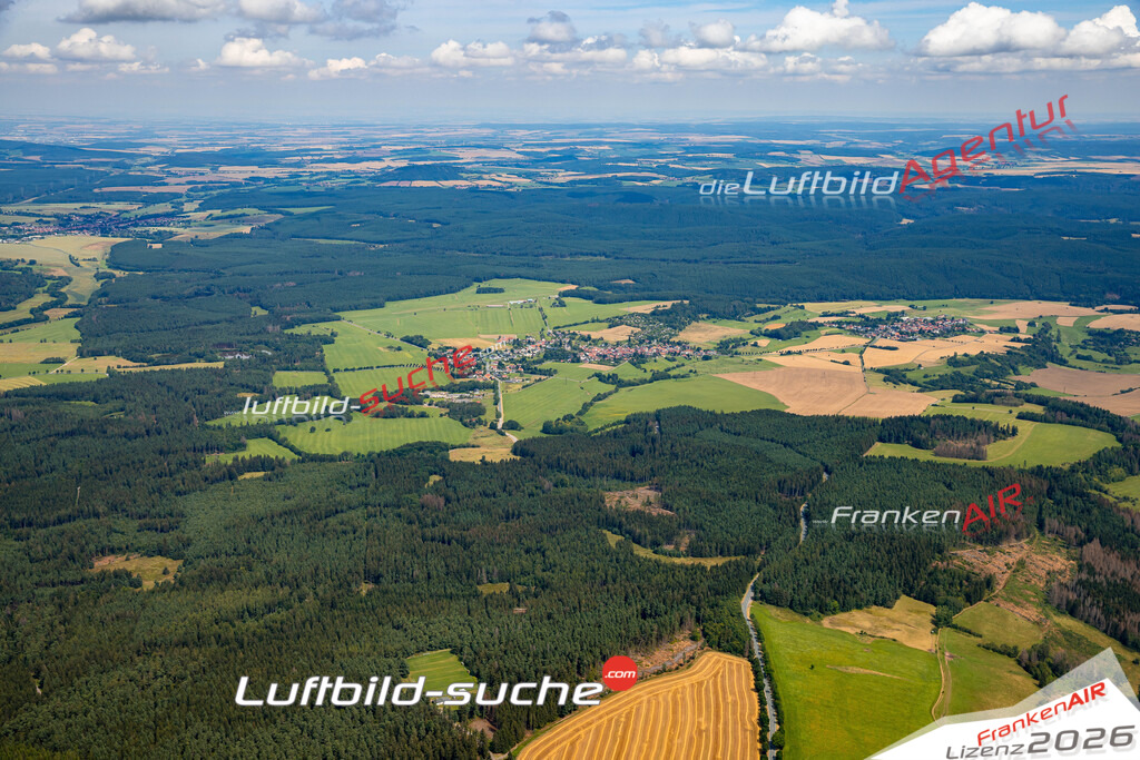 Das Luftbild zeigt : Pennewitz Ilmenau - Die Luftaufnahme wurde 2024 vom UL-Flugzeug aus erstellt ( keine Drohne ) - Hochauflösende Luftaufnahme - Für grossformatige Ausdrucke geeignet. Die Geschenkidee !Mit Lizenz und Bildrechte bestellbar