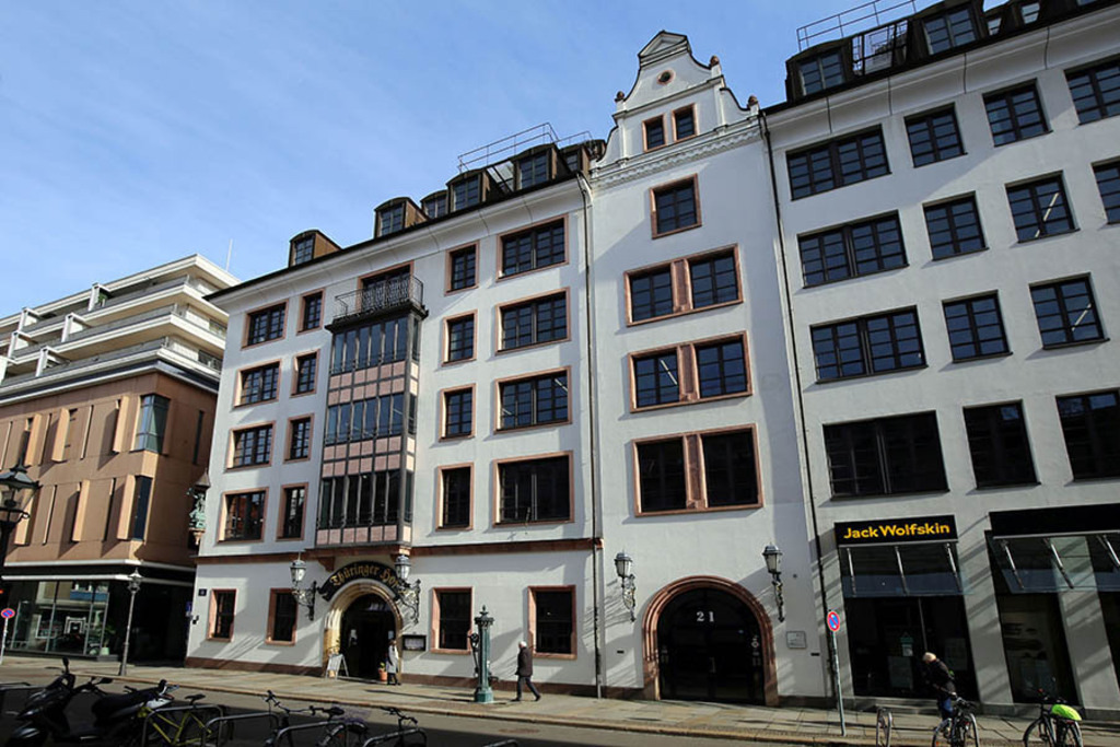 Foto: Leipzig - Thüringer Hof | Das Team hinter BILDLEXIKON LEIPZIG bündelt historische wie aktuelle Informationen über die Stadt Leipzig in Text und Bild auf einer Plattform und stellt diese der interessierten Öffentlichkeit zur Verfügung.