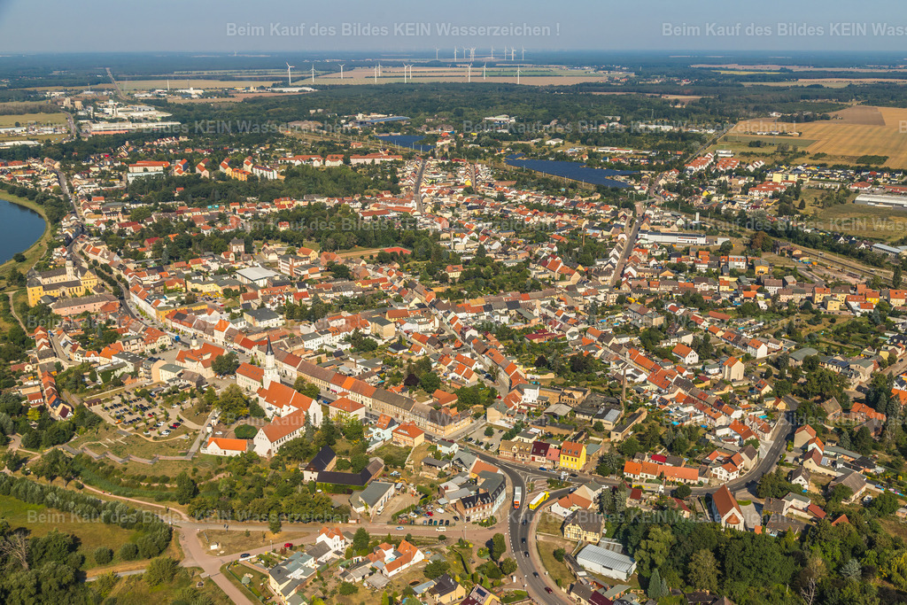 Coswig-9469 | Die Magdeburger Platte® - das sind die schönsten Luftbilder von Magdeburg & Sachsen-Anhalt auf Acryl, Leinwand oder zum Download. Das ist Luftbildfotografie & Luftbildaufnahmen mit Drohne & Flugzeug.  - Realizado com Pictrs.com