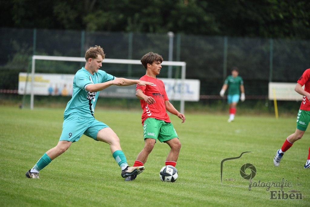Sport-Duwe Cup | Sport-Duwe Cup Oldenburg; TuS Eversten (mint)-VFL Oldenburg (rot) am 05.07.2025 in Oldenburg (Sportanlage TuS Eversten), Photo: Philip Eiben 2025 - Realisiert mit Pictrs.com