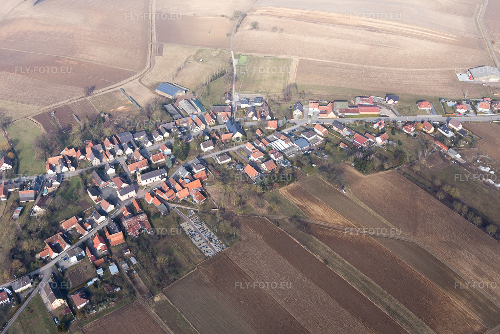 Vue aérienne: Vue de la ville à Siegen dans le département Bas Rhin, France. Photo: IMG_096917.jpg prise le 19/02/2017 par Werner Riehm/FLY-FOTO.euRésolution de l'original: 4801 x 3200 px