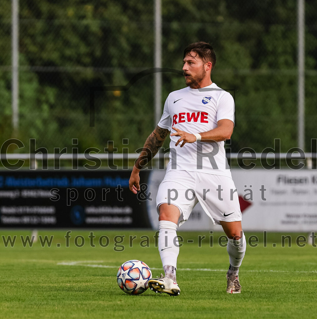2023-07-28_028_FC_Eitting_gegen_FC_Moosburg | Eitting, Deutschland, 28.07.2023:
Fußball, Kreisliga 2023 / 2024, 1. Spieltag, FC Eitting gegen FC Moosburg, Endergebnis: 1:1

Michael Schrödl (FC Eitting, #29)

Foto: Christian Riedel / fotografie-riedel.net